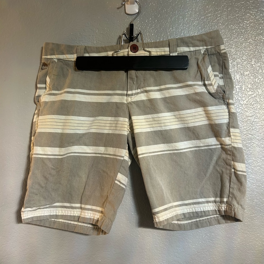 Mens Burton gray and white striped shorts size 28